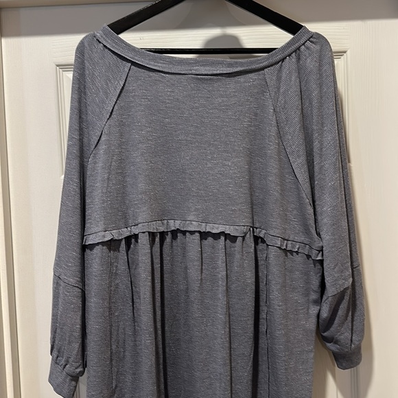 Women’s GiGiO 1XL Top - Picture 7 of 7